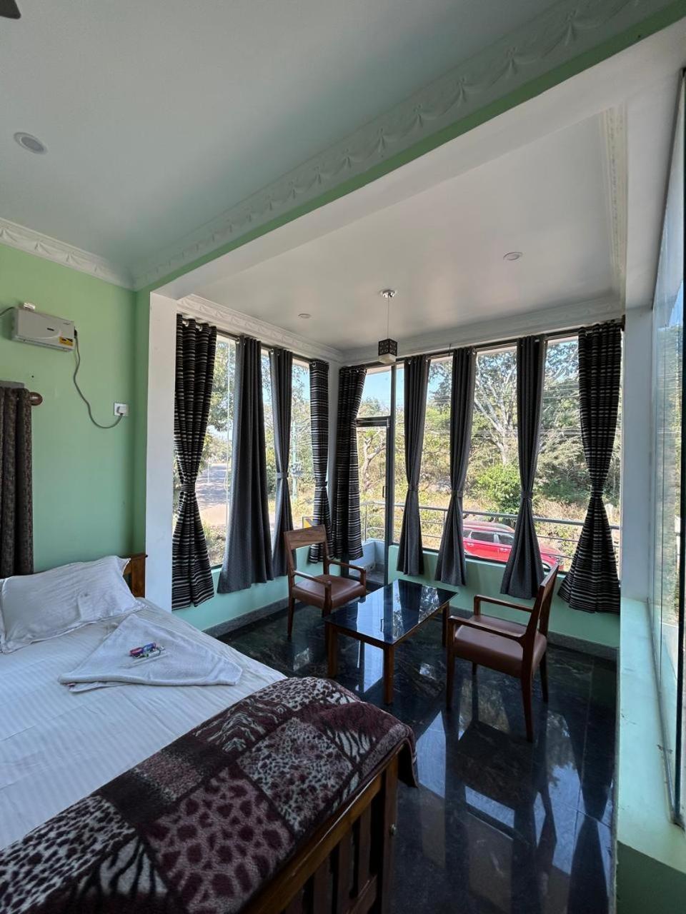 Yelagiri Goldhill Resort Екстер'єр фото